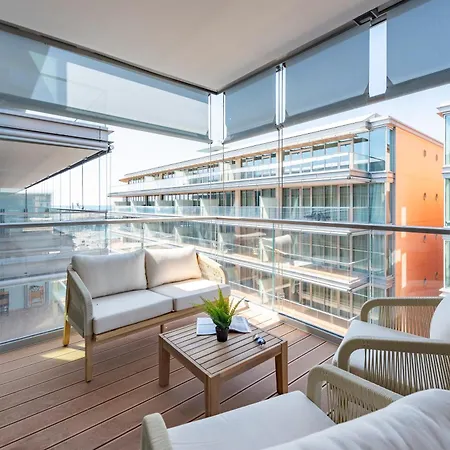 Sea View Waterfront - Happy