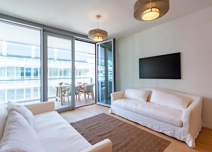 Sea View Waterfront - Happy Apartment *